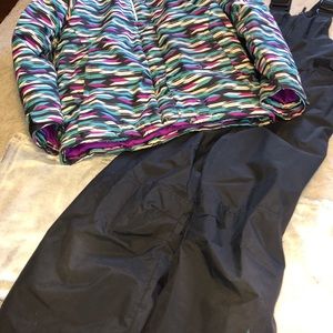 Snow coat with pants, stains on front of coat,pic